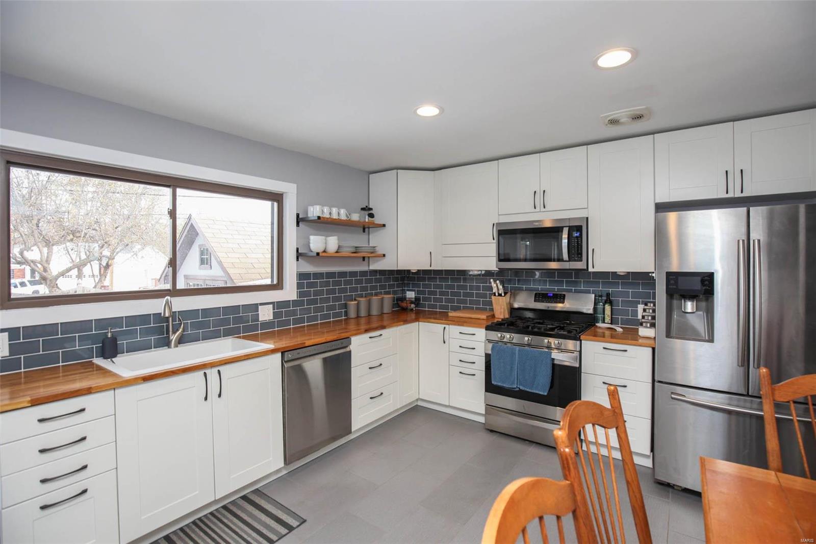 8 Circle Way St. Peters, MO 63376 - Photo 11 of 28