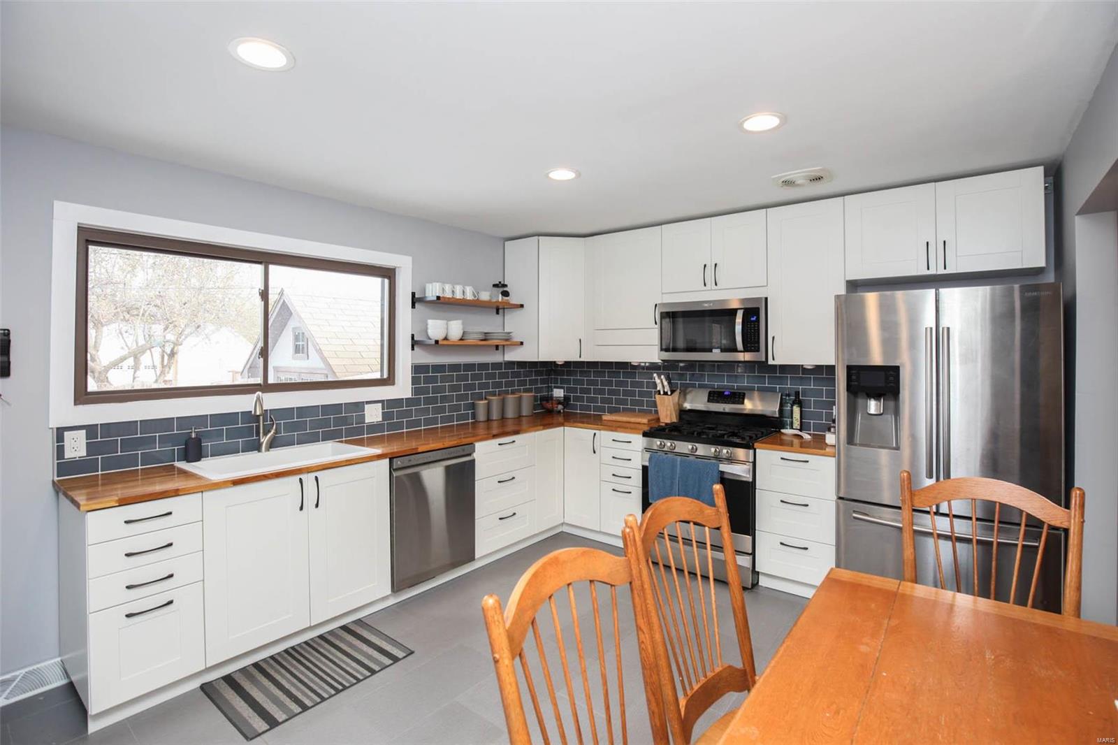 8 Circle Way St. Peters, MO 63376 - Photo 6 of 28