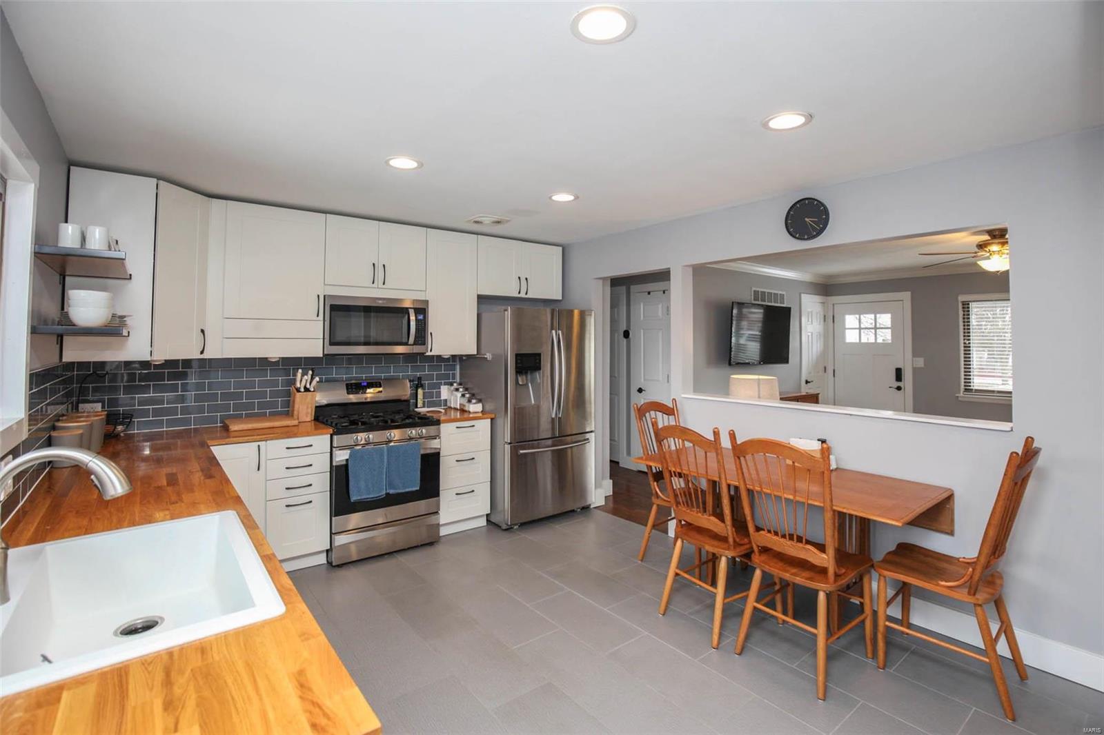 8 Circle Way St. Peters, MO 63376 - Photo 10 of 28