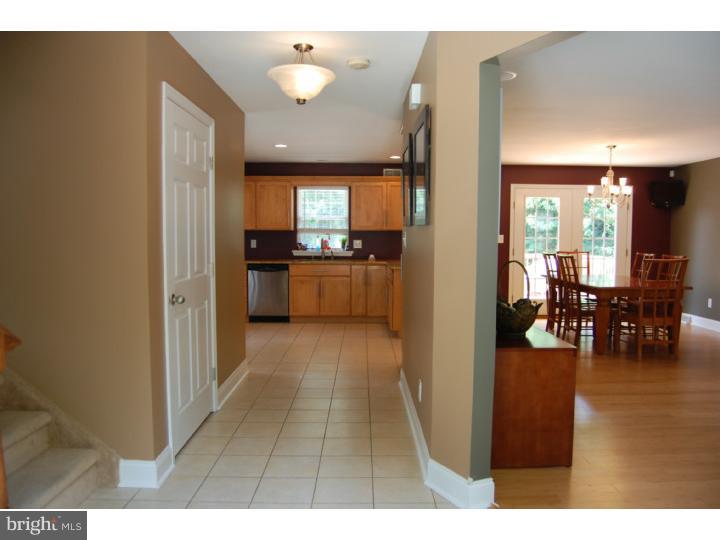 401 Private Road Woodlyn, PA 19094 - Photo 3 of 25 Foyer