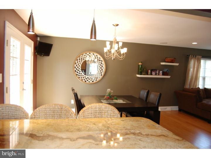 401 Private Road Woodlyn, PA 19094 - Photo 8 of 25 Dining Room