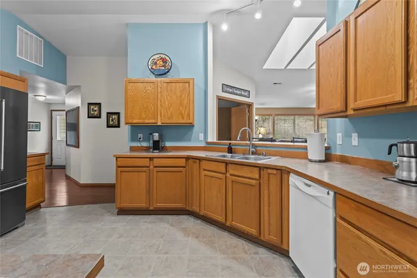 $840,000 | 21701 31st Avenue East, Spanaway, WA 98387