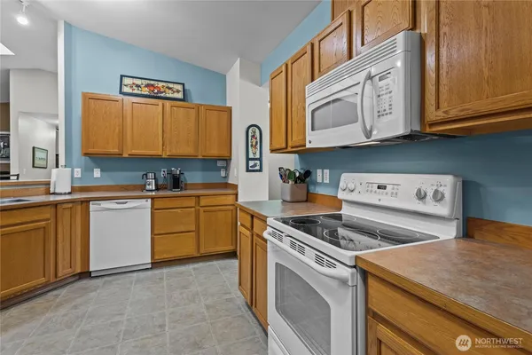 $840,000 | 21701 31st Avenue East, Spanaway, WA 98387