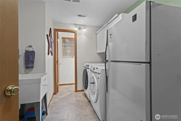 $840,000 | 21701 31st Avenue East, Spanaway, WA 98387