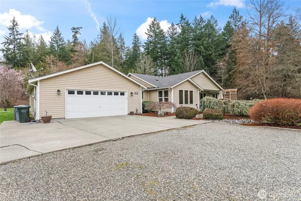 $840,000 | 21701 31st Avenue East, Spanaway, WA 98387