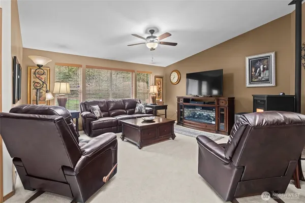 $840,000 | 21701 31st Avenue East, Spanaway, WA 98387