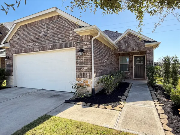 $1,950 | 31755 Wellington Pass, Fulshear, TX 77441