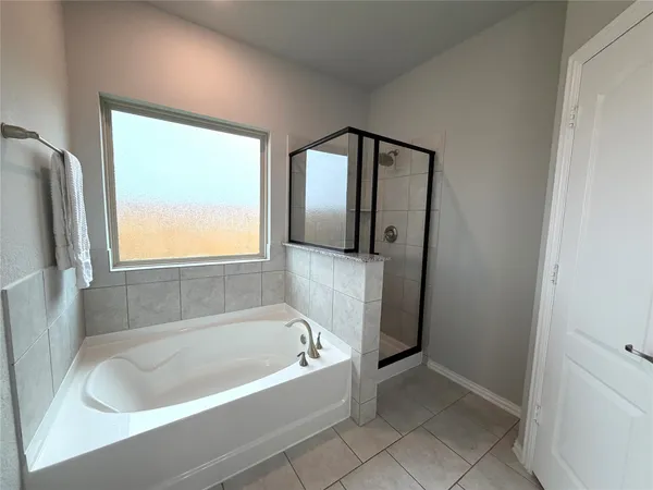 $1,950 | 31755 Wellington Pass, Fulshear, TX 77441