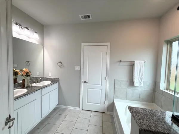 $1,950 | 31755 Wellington Pass, Fulshear, TX 77441