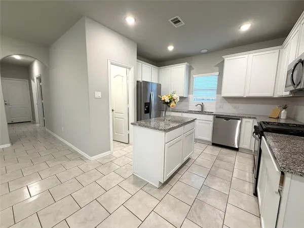 $1,950 | 31755 Wellington Pass, Fulshear, TX 77441