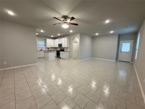 $1,950 | 31755 Wellington Pass, Fulshear, TX 77441