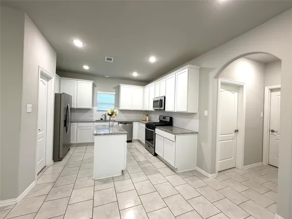 $1,950 | 31755 Wellington Pass, Fulshear, TX 77441