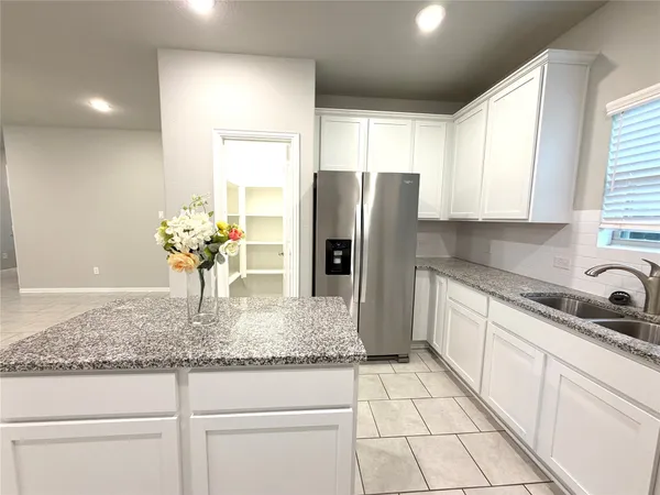 $1,950 | 31755 Wellington Pass, Fulshear, TX 77441