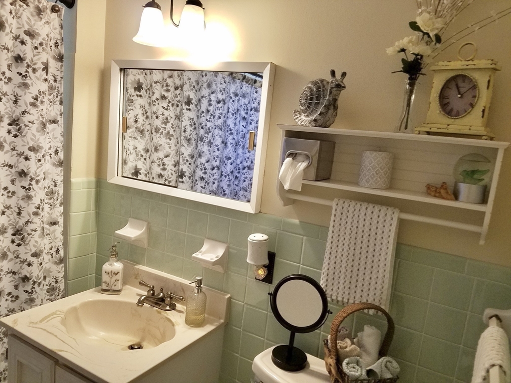 30 Colonial Circle, Unit D Chicopee, MA 01020 - Photo 24 of 31