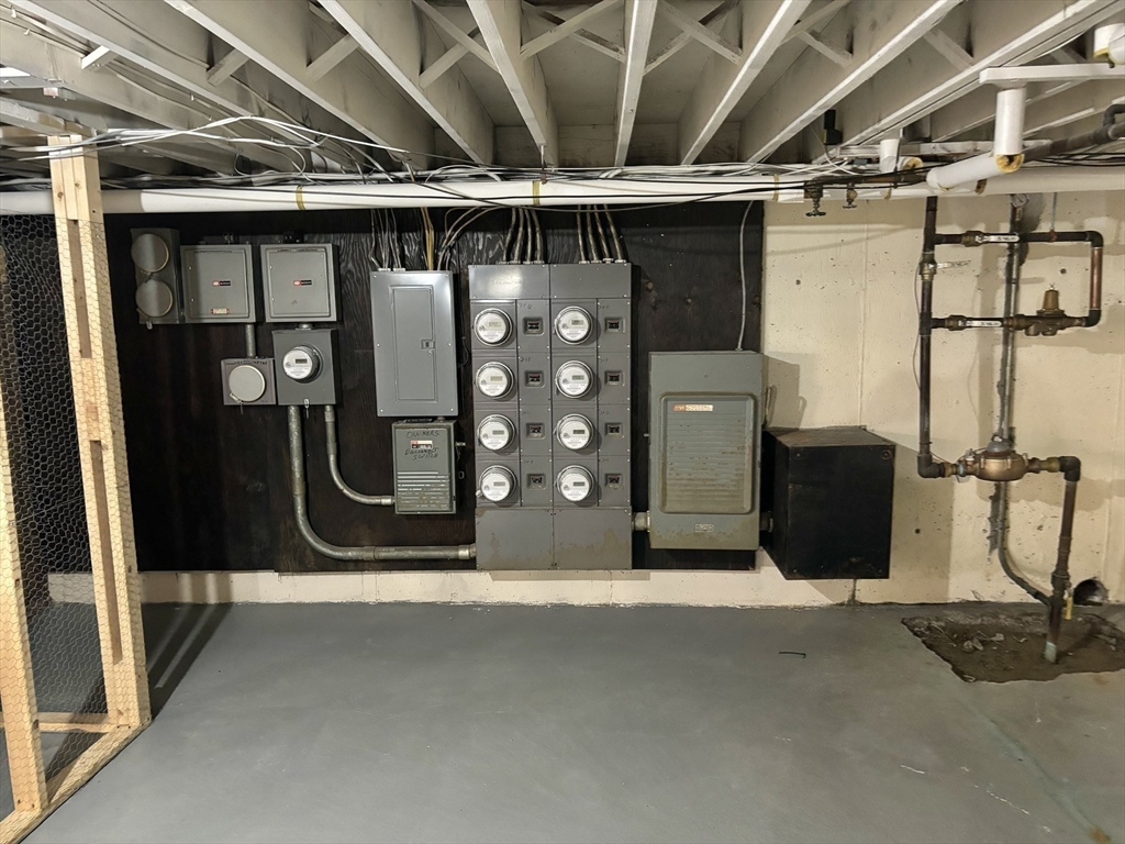 30 Colonial Circle, Unit D Chicopee, MA 01020 - Photo 27 of 31