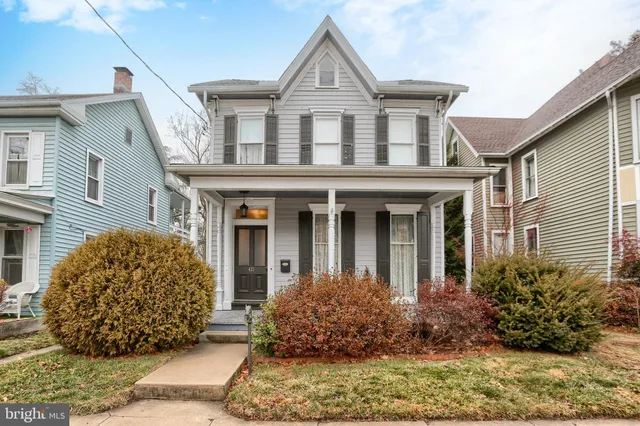 $310,000 | 426 West Main Street, Mechanicsburg, PA 17055