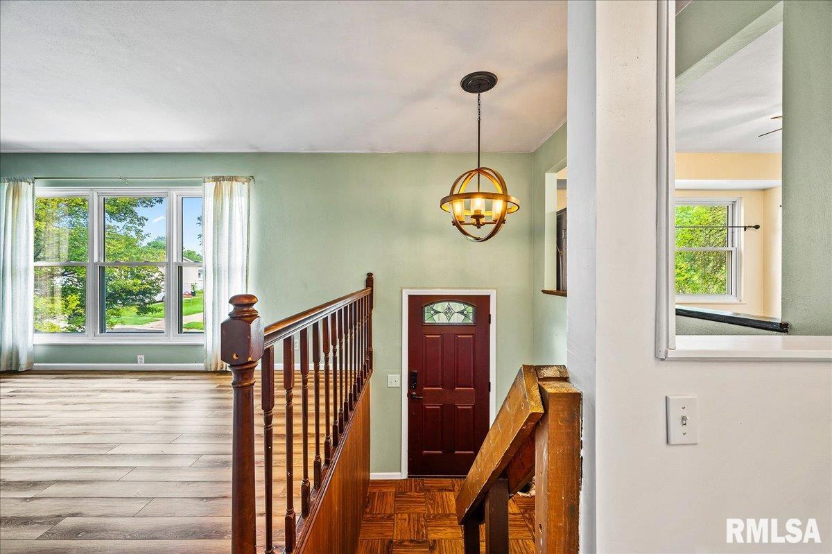 506 Kaskaskia Road Marquette Heights, IL 61554 - Photo 3 of 28