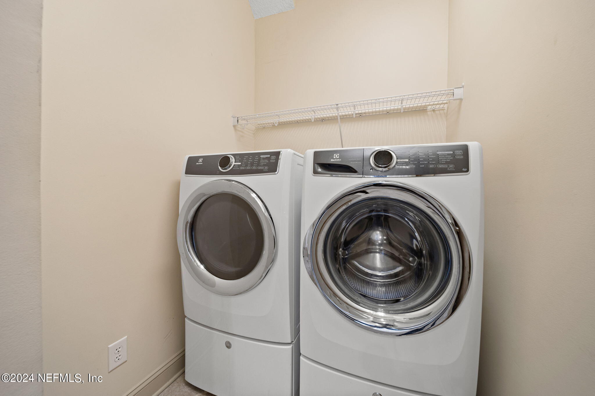 650 South Loop Parkway St. Augustine, FL 32095 - Photo 14 of 42 Upstairs Laundry Room