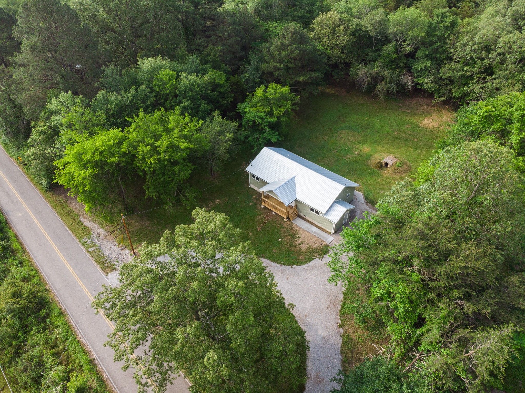 1320 Napier Lake Road Hohenwald, TN 38462 - Photo 27 of 31 Gallery Image 27