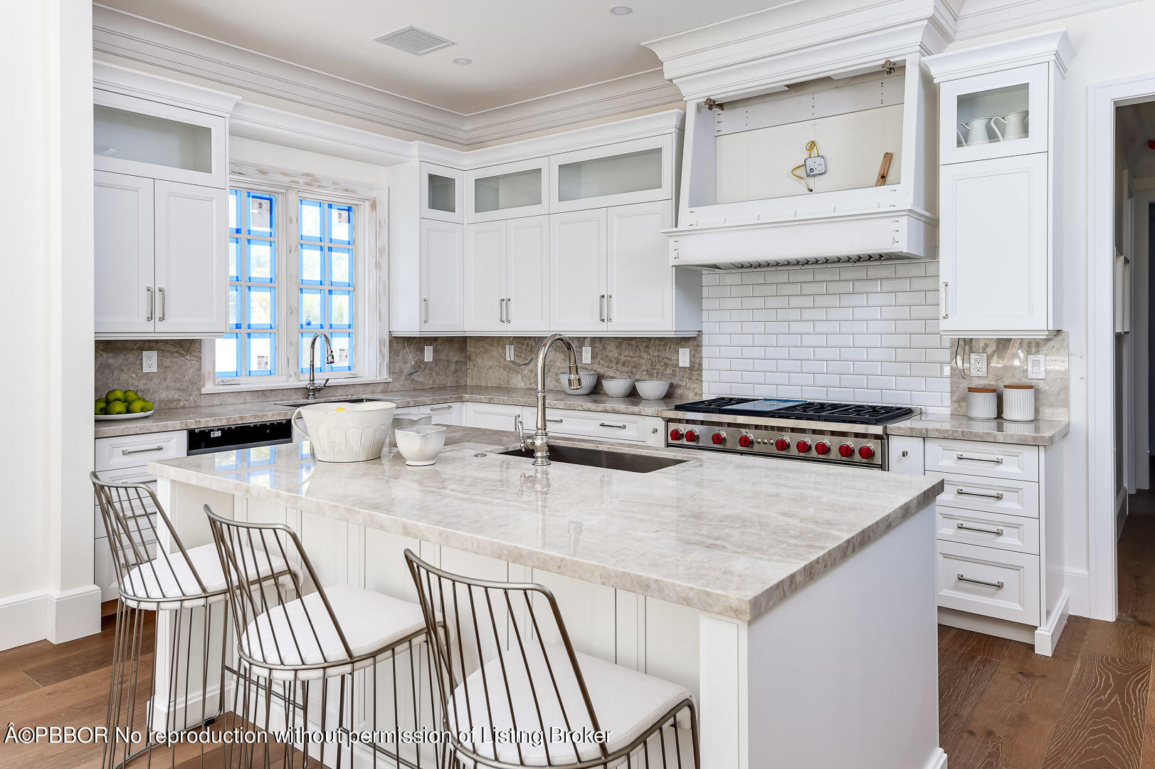 258 Country Club Road Palm Beach, FL 33480 - Photo 4 of 20 Kitchen