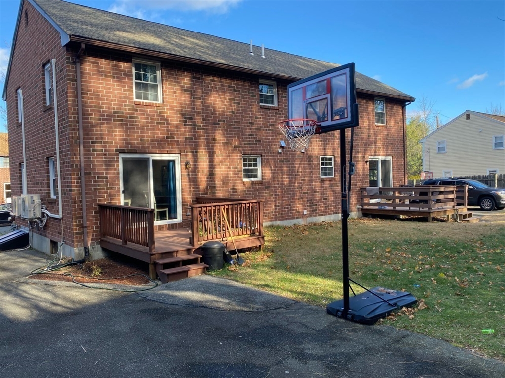 52 Charles Road, Unit 52 Winchester, MA 01890 - Photo 14 of 16