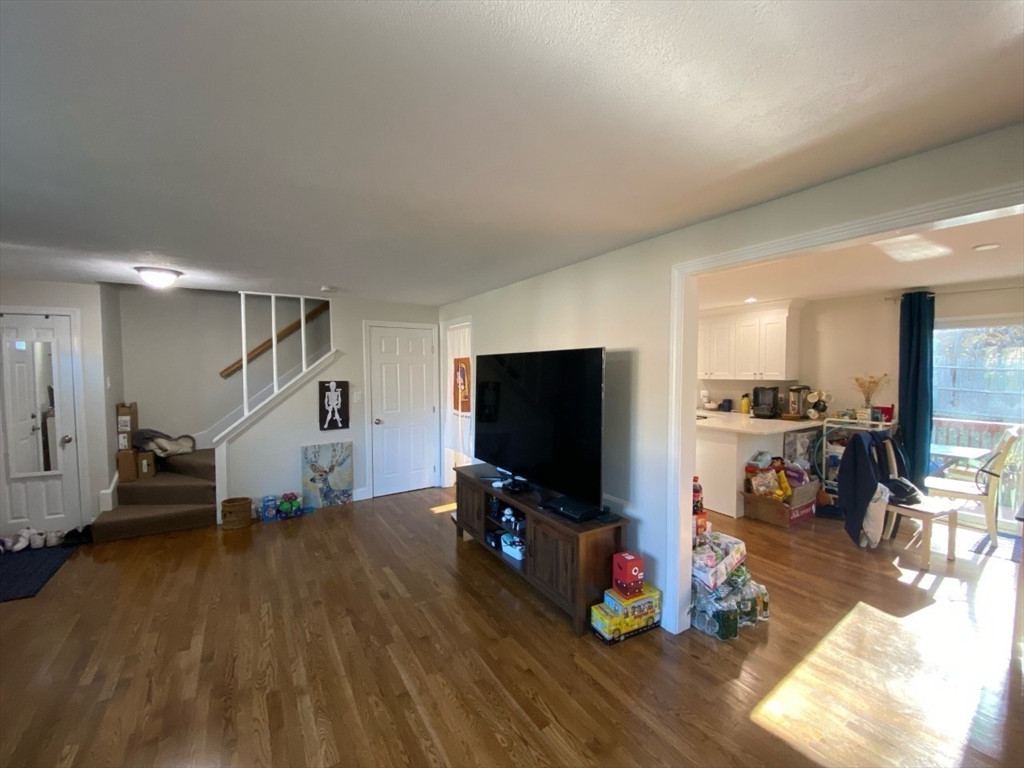 52 Charles Road, Unit 52 Winchester, MA 01890 - Photo 3 of 16