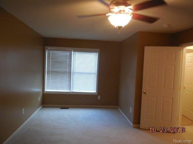 45505 Rathmore Drive, Unit 72 Macomb, MI 48044 - Photo 11 of 17 45505 Rathmore Dr Macomb (28).JP