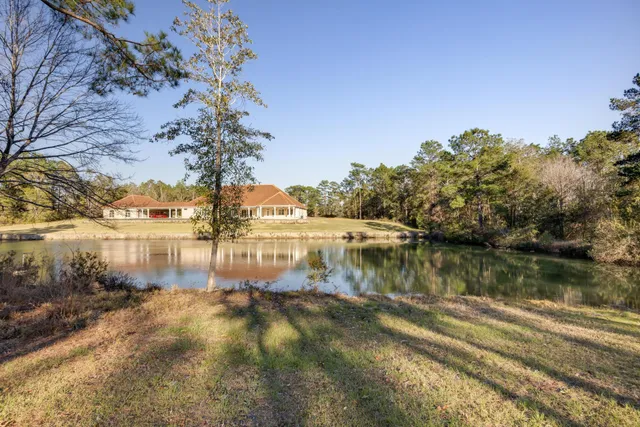 $2,700 | 1148 Sioux Circle, Crestview, FL 32536