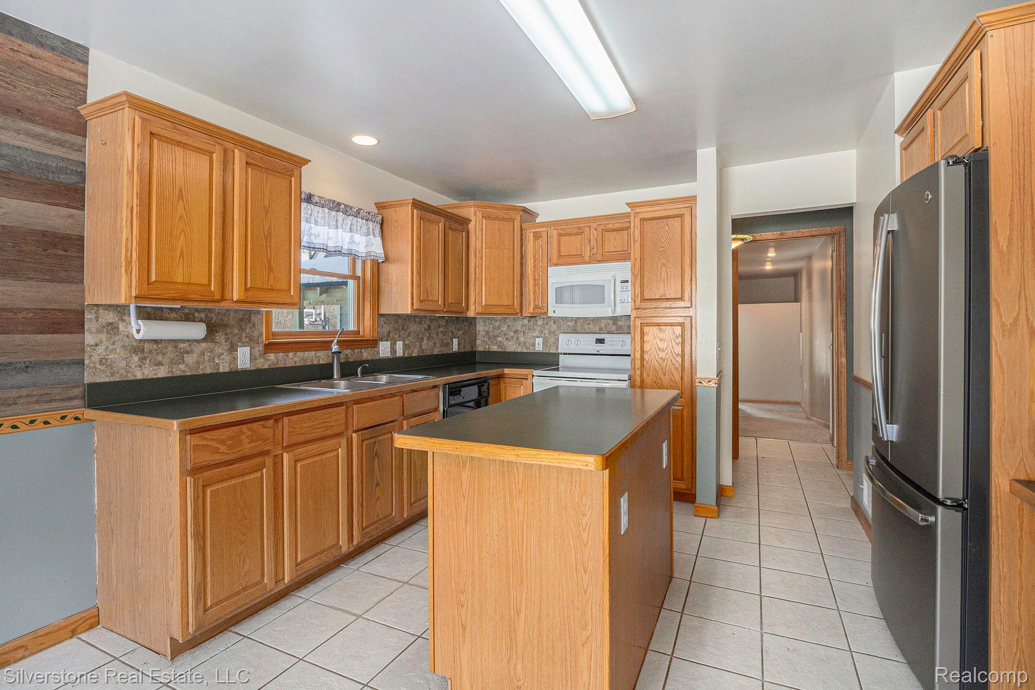5139 East Clyde Road Howell, MI 48855 - Photo 12 of 28 Gallery Image 12