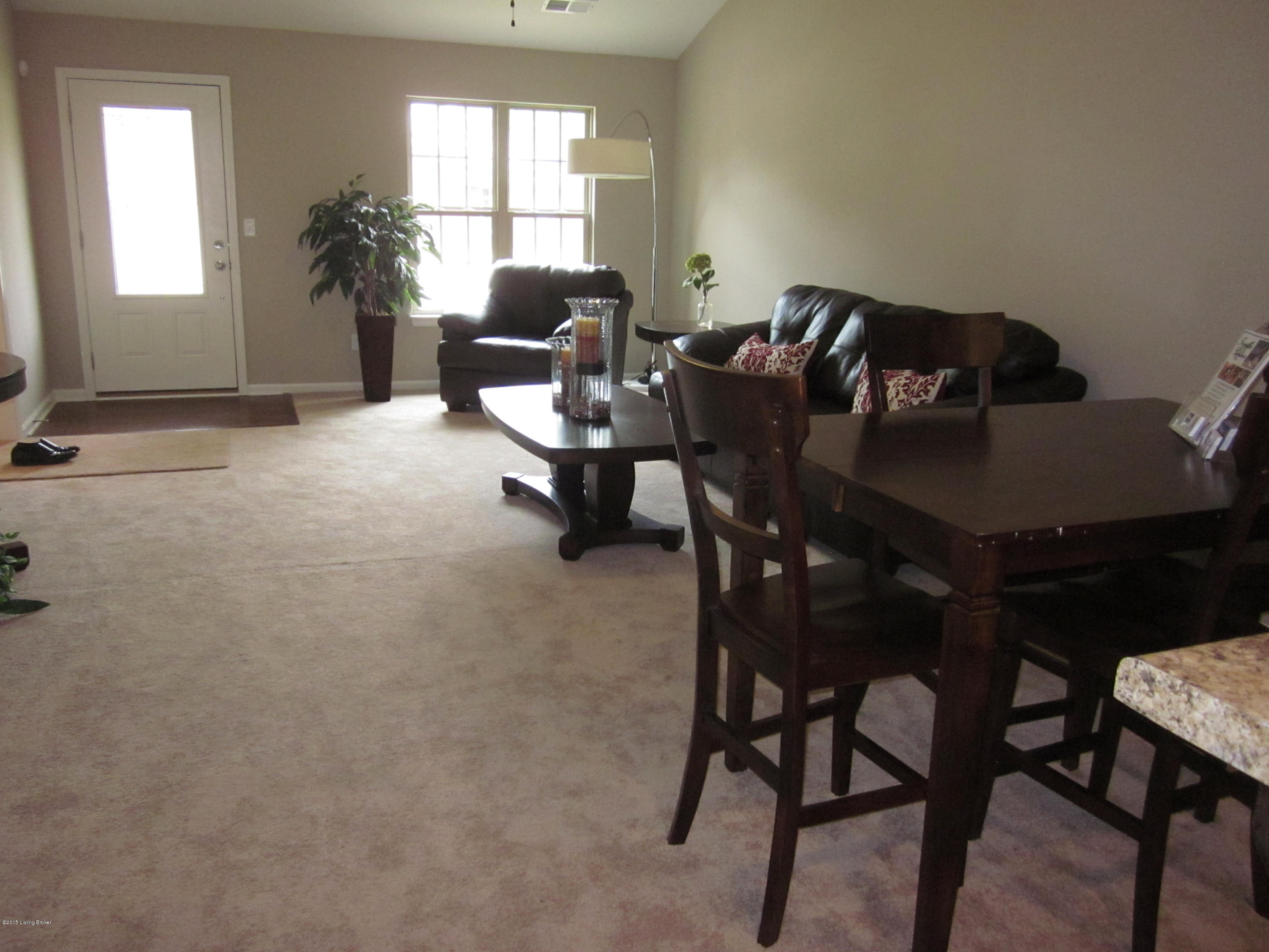 6521 Renate Road Louisville, KY 40291 - Photo 7 of 11 2015-05-27 13.43.56
