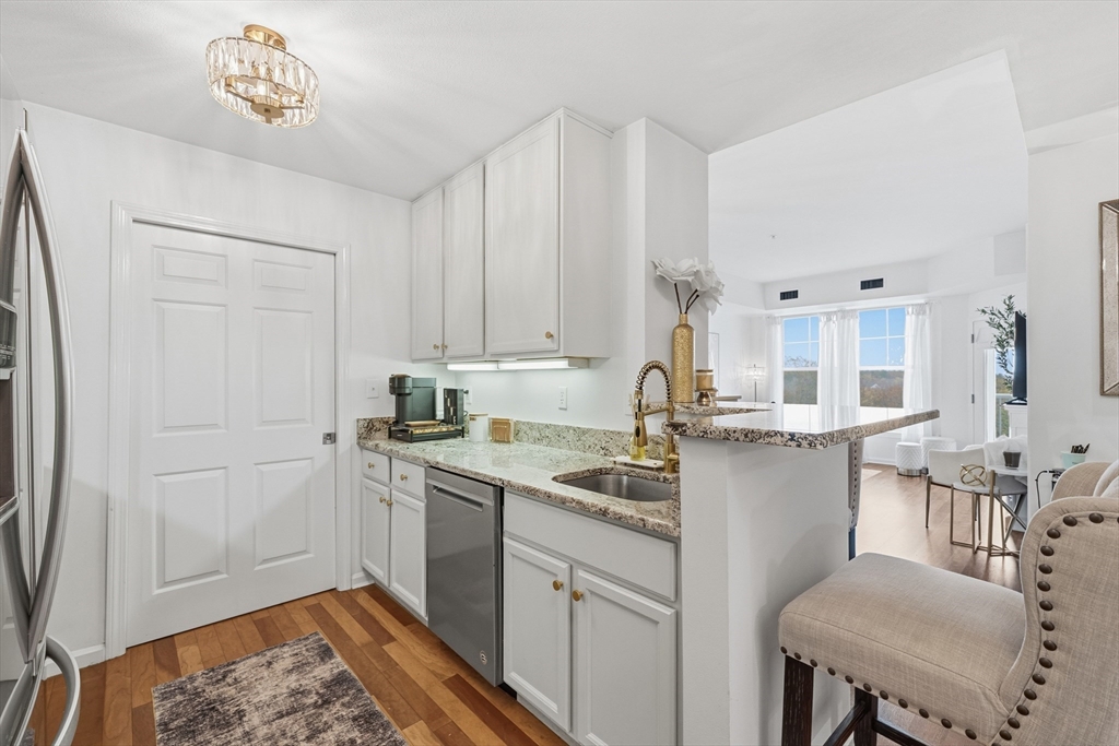 38 Village Road, Unit 608 Middleton, MA 01949 - Photo 11 of 39 Gallery Image 11