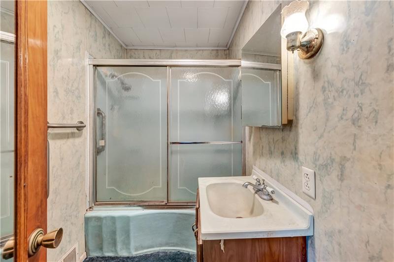 127 Joe Hall Road Beaver Falls, PA 15010 - Photo 8 of 21 Gallery Image 8