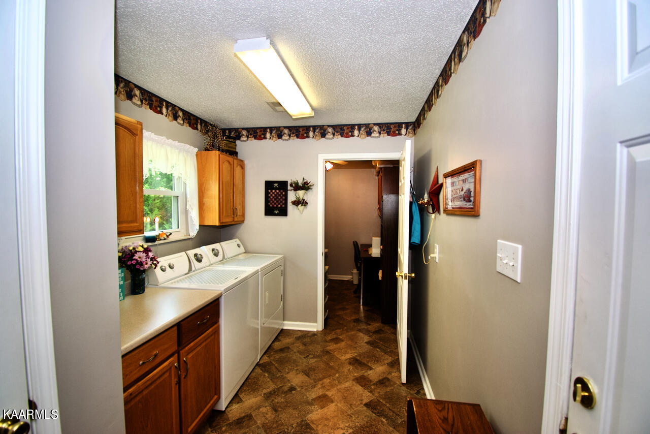 445 Murphy Road Maryville, TN 37801 - Photo 8 of 26 DSC_0135
