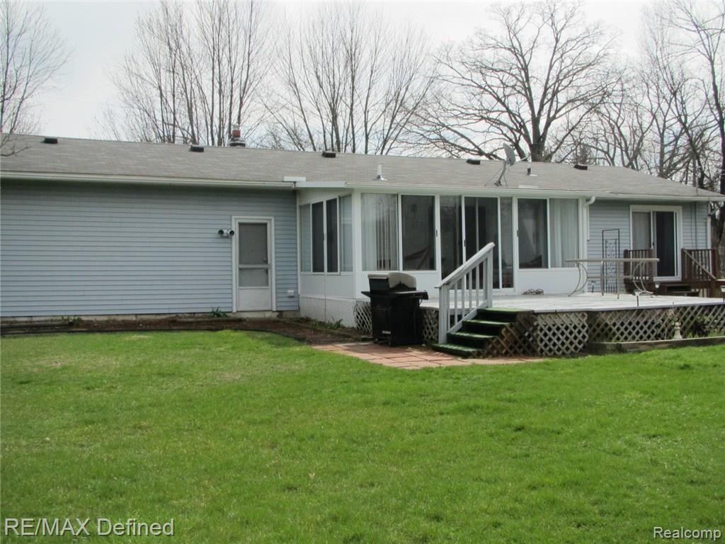 4522 Rohr Road Clarkston, MI 48348 - Photo 7 of 29 IMG_1565.JPG