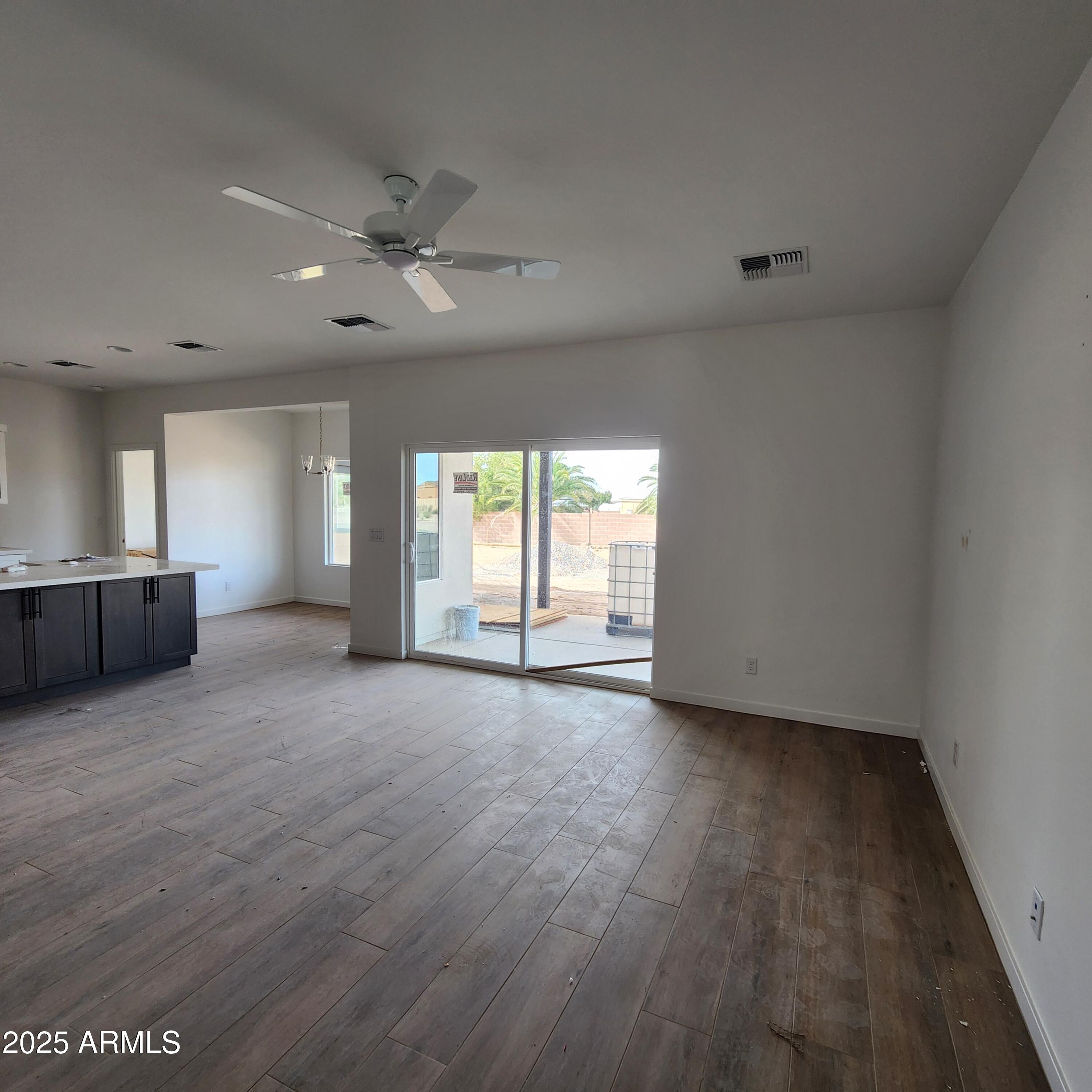 22216 West Skinner Road Wittmann, AZ 85361 - Photo 4 of 13 1732 GREAT ROOM 2
