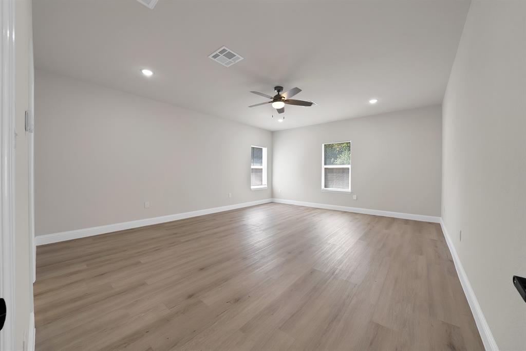 659 Holcomb Road Dallas, TX 75217 - Photo 21 of 37 Gallery Image 21