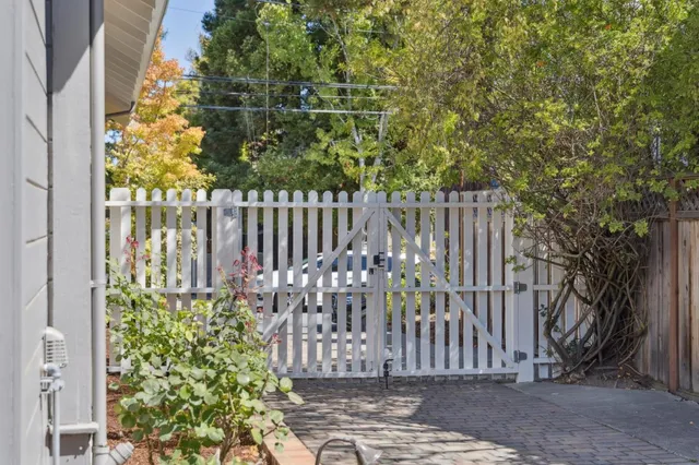 $2,395,000 | 1325 Paloma Avenue, Burlingame, CA 94010