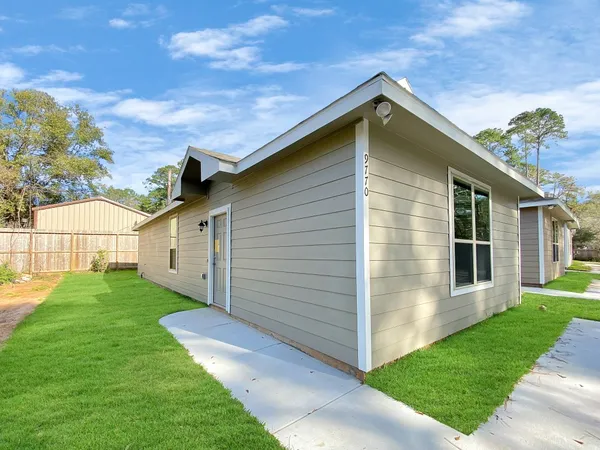 $1,350 | 9770 Blackgum Drive, Willis, TX 77318