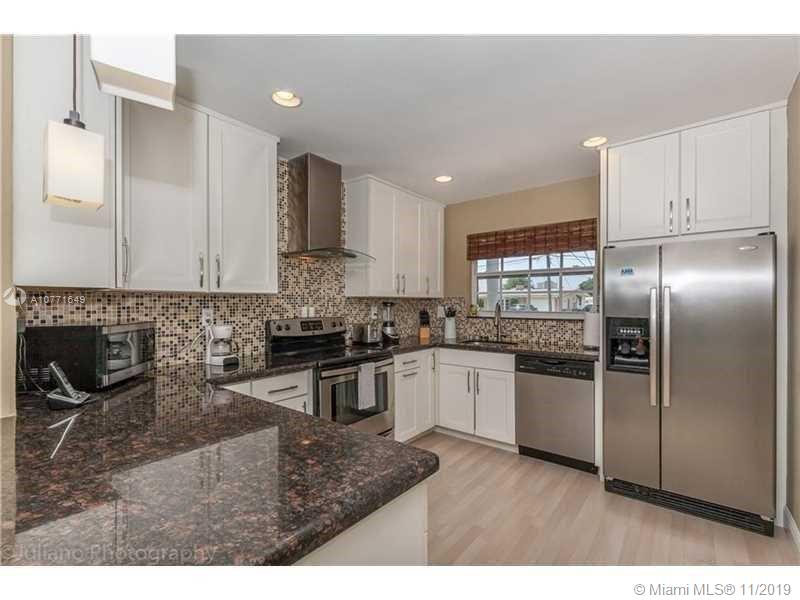 3205 Dover Road Pompano Beach, FL 33062 - Photo 3 of 20