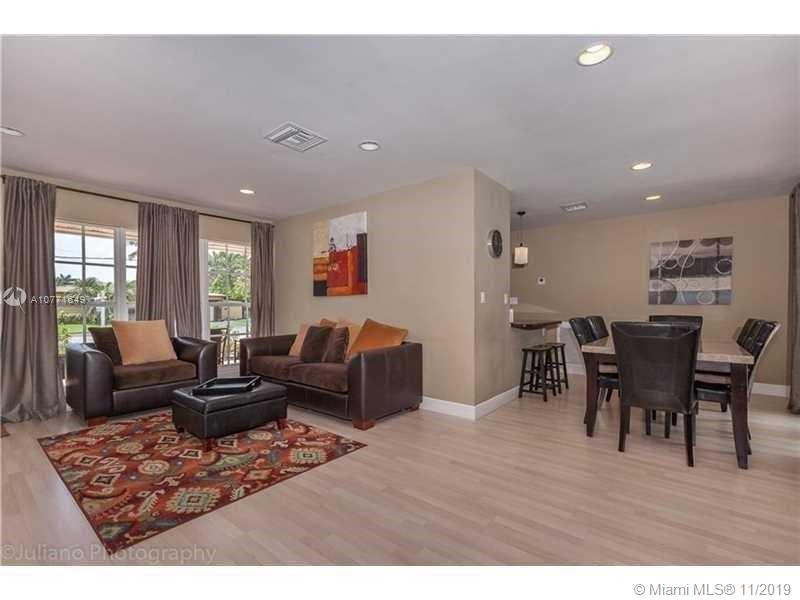 3205 Dover Road Pompano Beach, FL 33062 - Photo 5 of 20