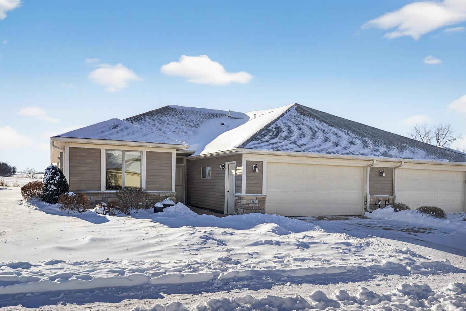 886 Southern Pine Lane Southwest Rochester, MN 55902 - Photo 1 of 1