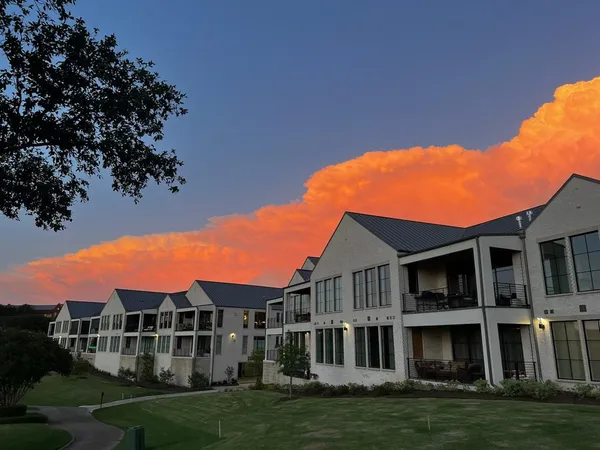 $1,895,000 | 350 O O Connor Ridge Boulevard, Unit 13, Irving, TX 75038