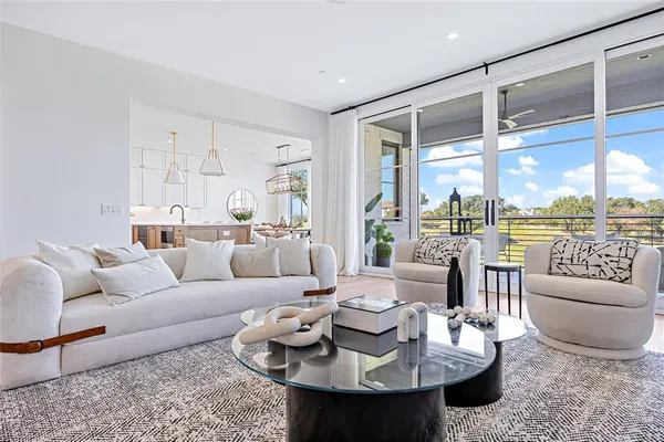 $1,895,000 | 350 O O Connor Ridge Boulevard, Unit 13, Irving, TX 75038