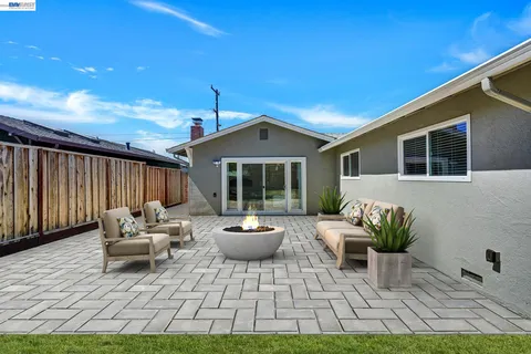 $1,095,000 | 820 Arbor Court, Livermore, CA 94550