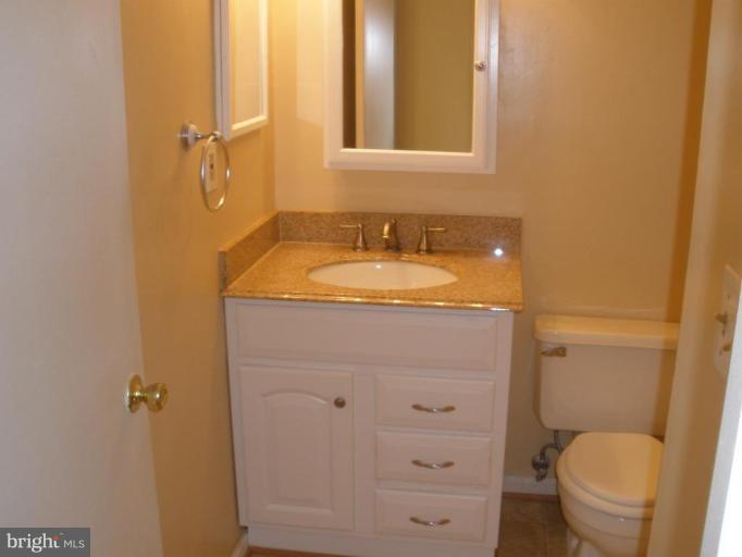 816 Chadwick Circle Frederick, MD 21701 - Photo 9 of 17 Bath #1