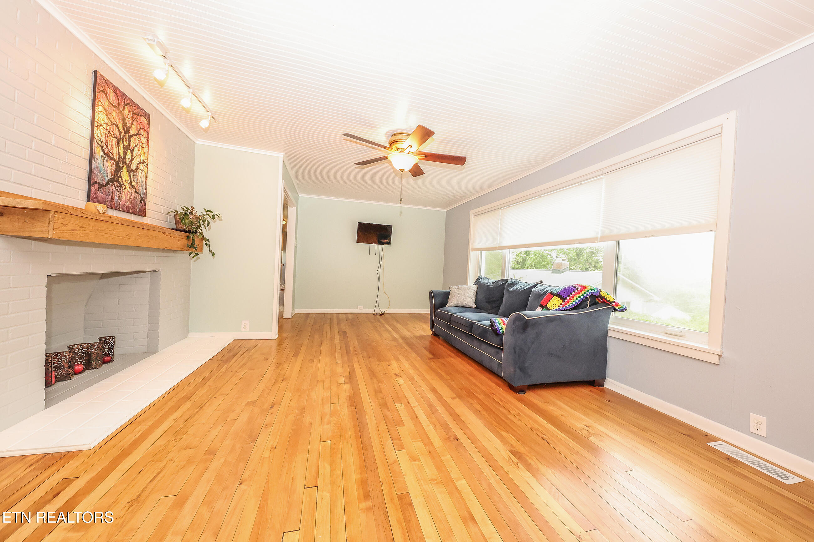 117 Tabor Road Oak Ridge, TN 37830 - Photo 16 of 50 117 LR 1