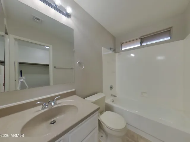 $2,219 | 1406 East Kerry Lane, Phoenix, AZ 85024