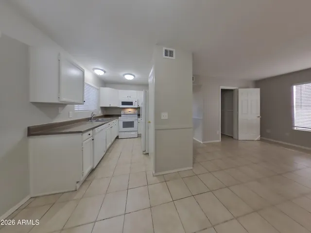 $2,219 | 1406 East Kerry Lane, Phoenix, AZ 85024