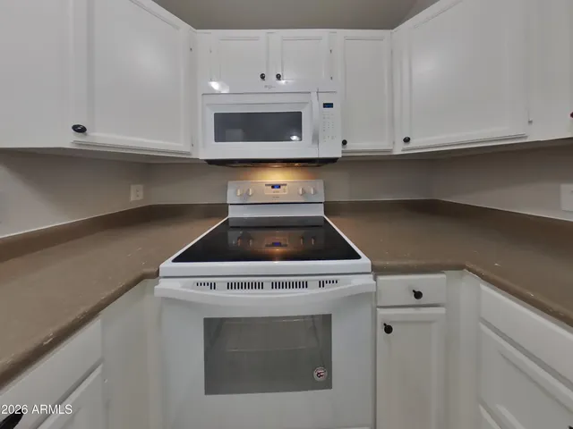 $2,219 | 1406 East Kerry Lane, Phoenix, AZ 85024