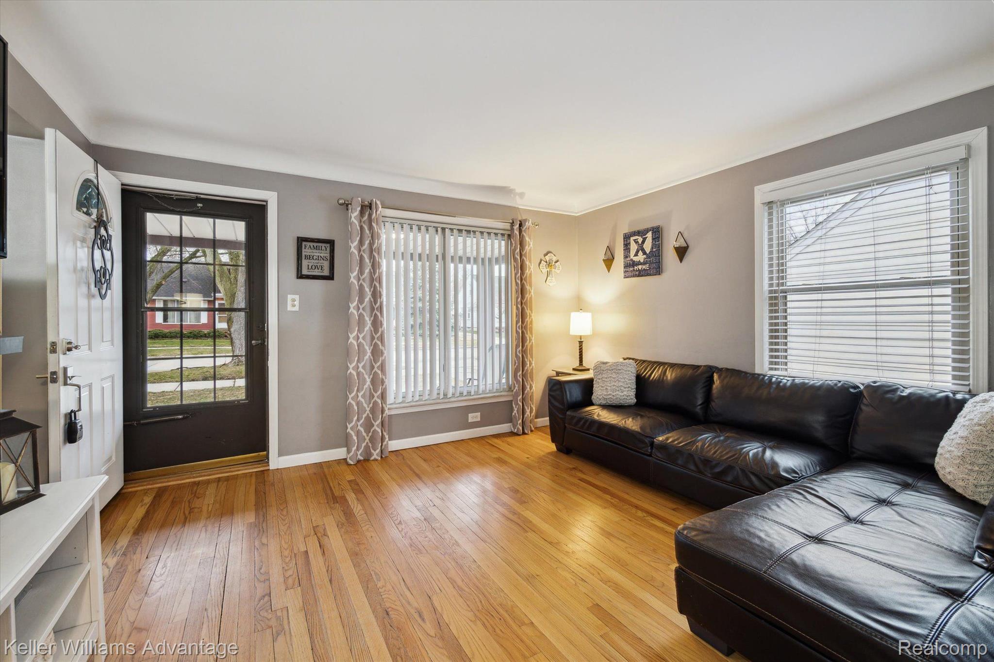 1426 Oakley Road Clawson, MI 48017 - Photo 3 of 25 Gallery Image 3